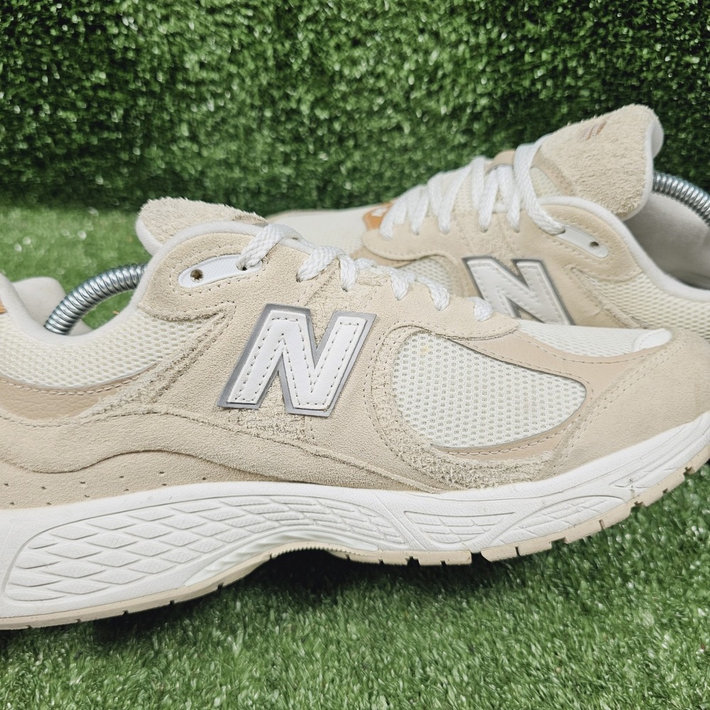 New Balance 2002R Sandstone Athletic Comfort Sneakers Mens Size 9 D - Picture 8 of 11